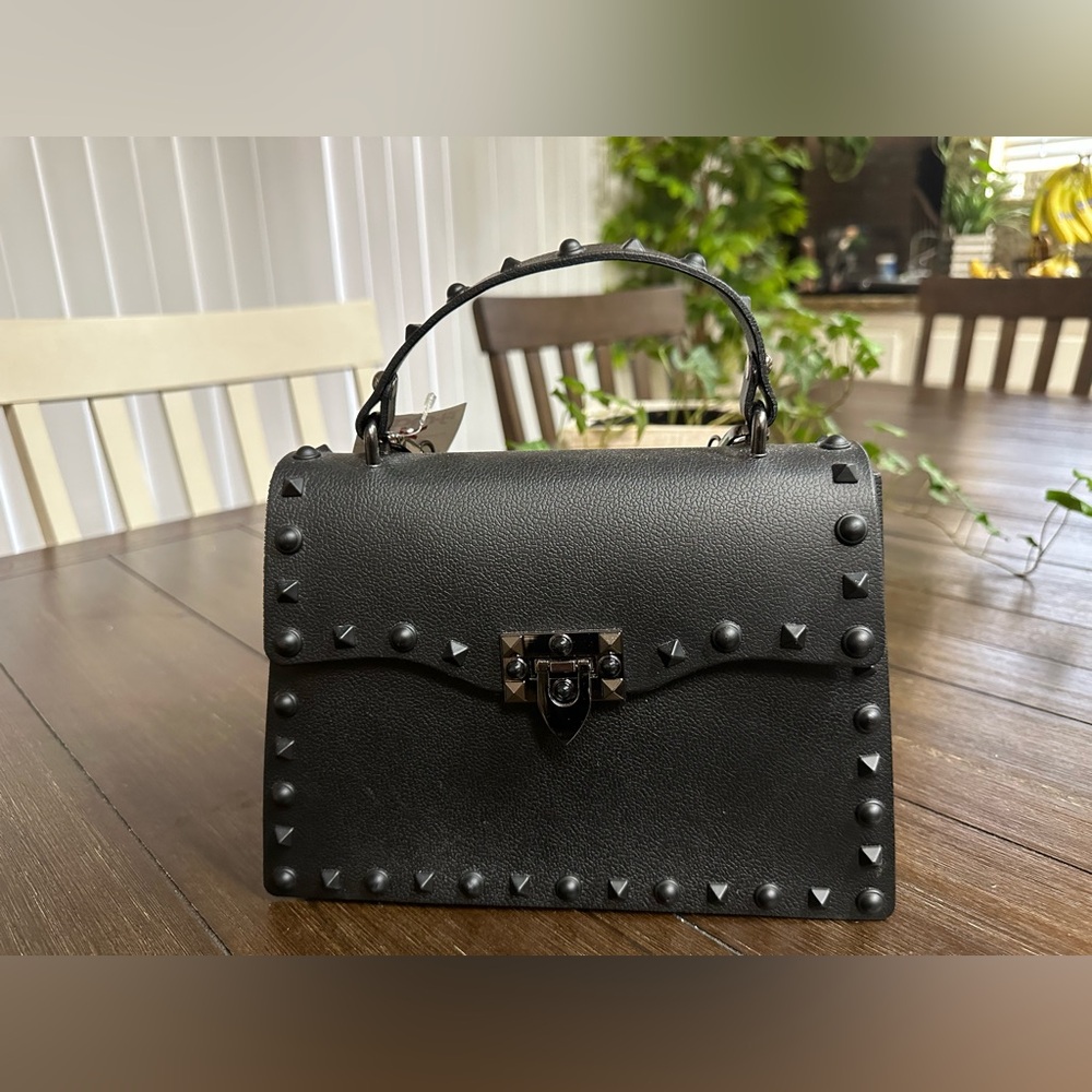 New black crossbody bag by J